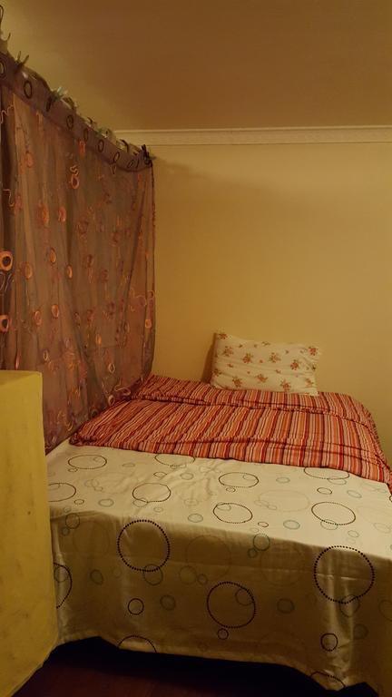 Cherry House & Self Catering Hotel Leeds  Buitenkant foto