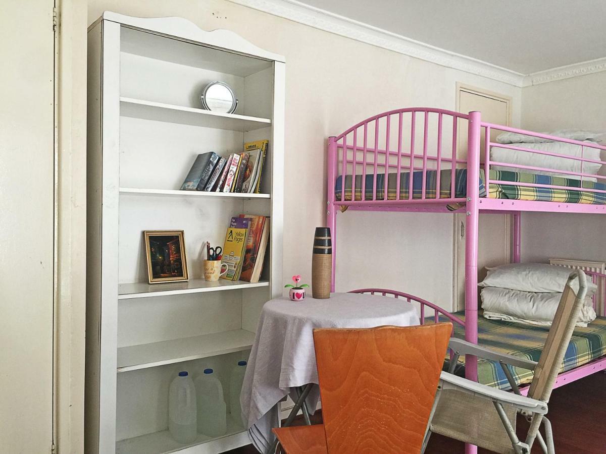 Cherry House & Self Catering Hotel Leeds  Buitenkant foto