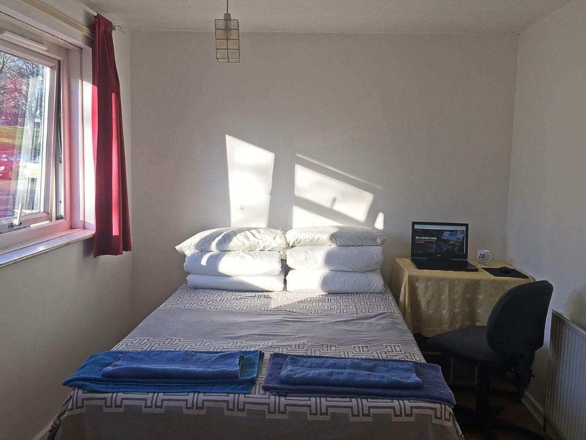 Cherry House & Self Catering Hotel Leeds  Buitenkant foto