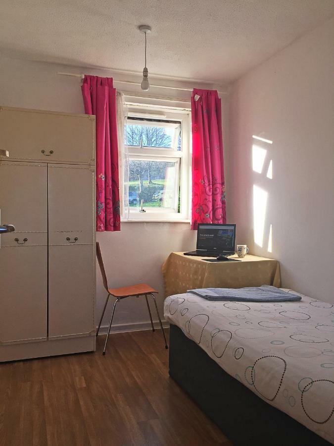 Cherry House & Self Catering Hotel Leeds  Buitenkant foto